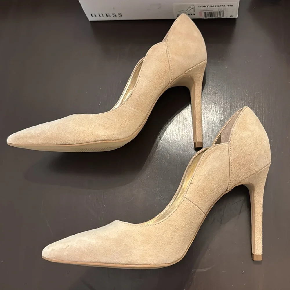 GUESS Women's Faida Pump